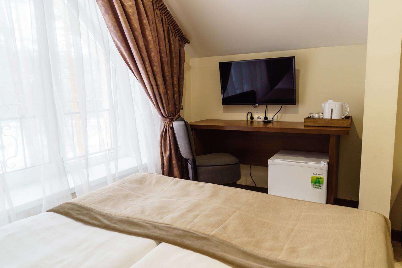 Isloch Park Hotel Rakaw Esterno foto