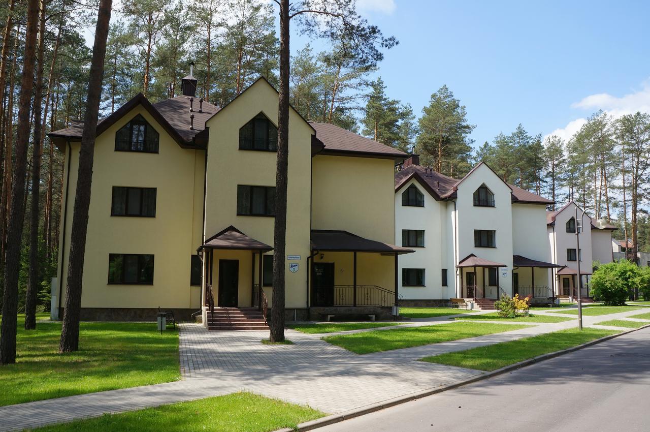 Isloch Park Hotel Rakaw Esterno foto